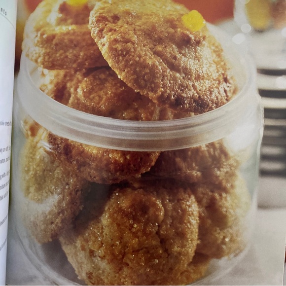 Essentials Cookies Recipe Book - Picture 4 of 7